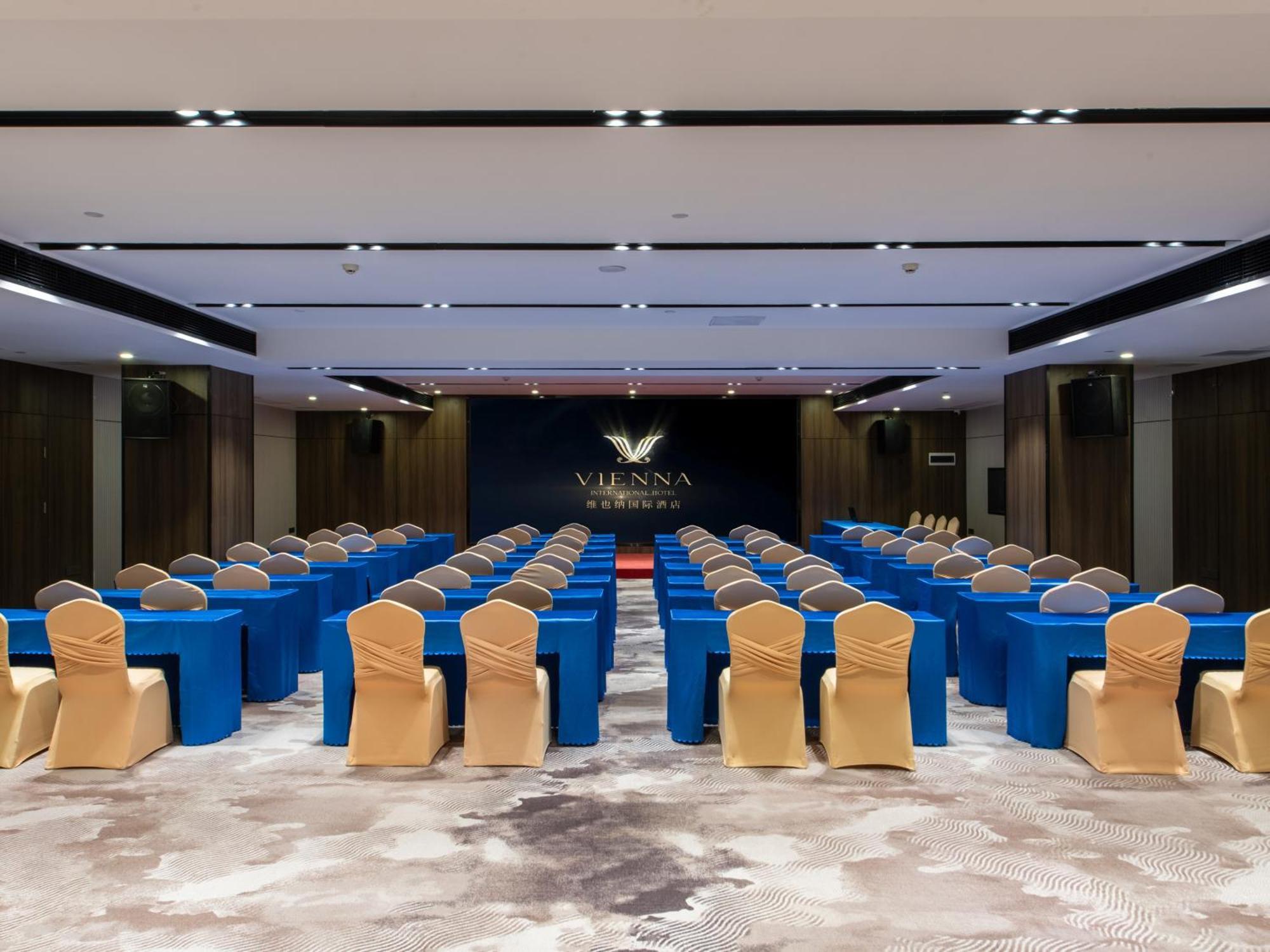 Vienna International Hotel Guangzhou Baiyun International Conference Center Экстерьер фото