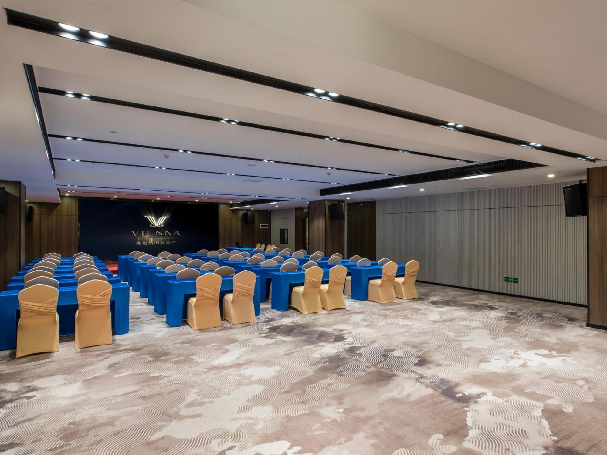 Vienna International Hotel Guangzhou Baiyun International Conference Center Экстерьер фото