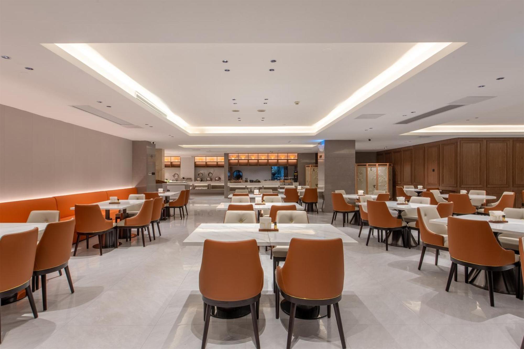 Vienna International Hotel Guangzhou Baiyun International Conference Center Экстерьер фото